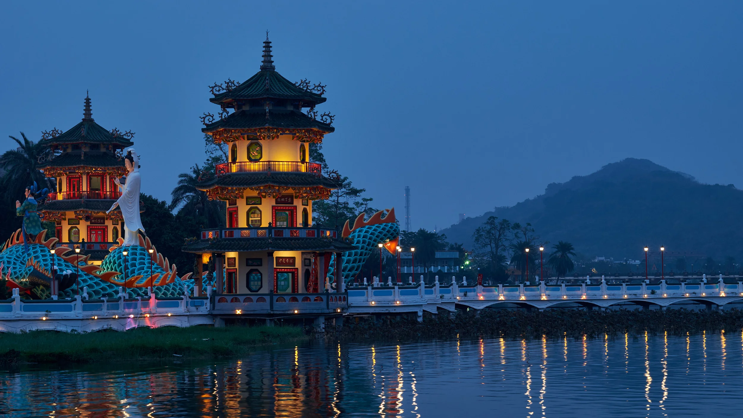 Spring and Autumn Pavilions - Kaohsiung