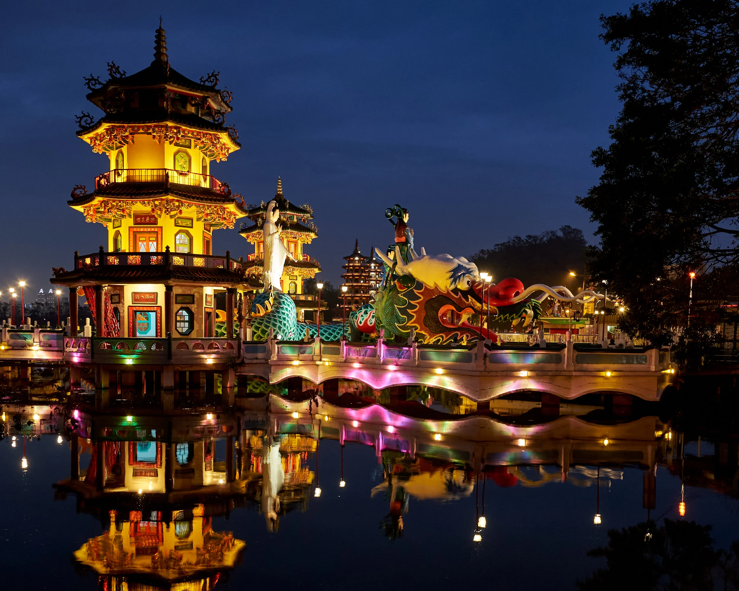 Spring and Autumn Pavilions - Kaohsiung