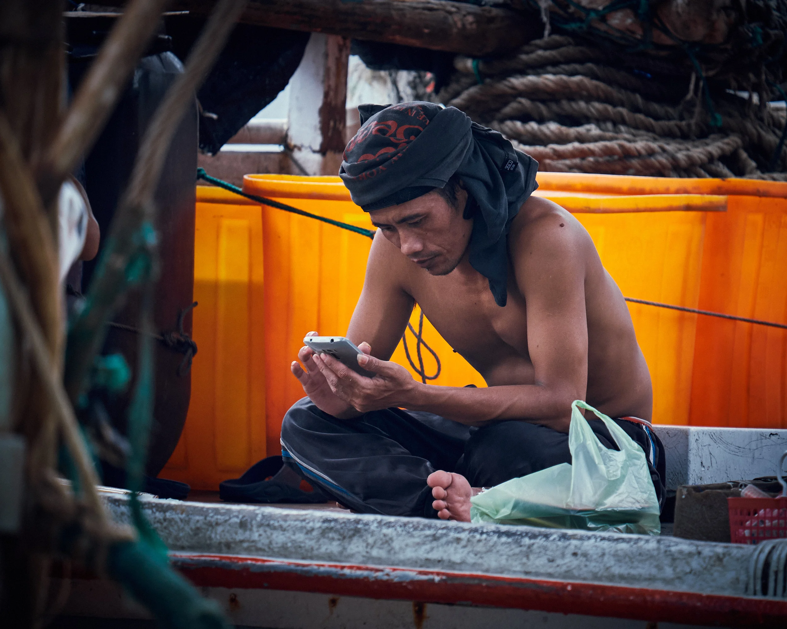 Texting Home - Donggang